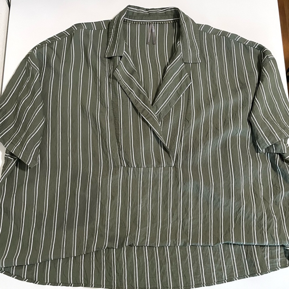 Anthropologie The Dylon Short Sleeve Wide Placket Blouse Green Stripe Large - Picture 12 of 15